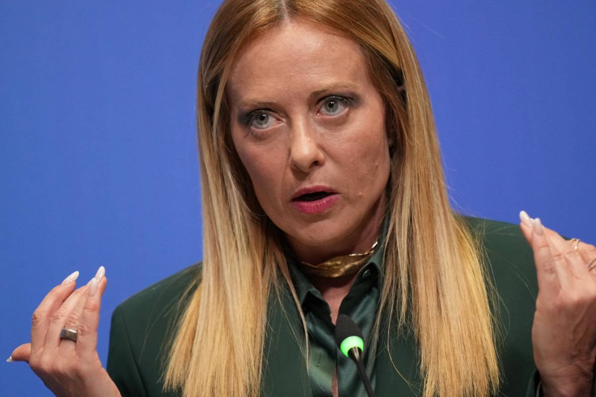 Meloni rivendica l'ok sui migranti. "Ue nella direzione indicata da noi"